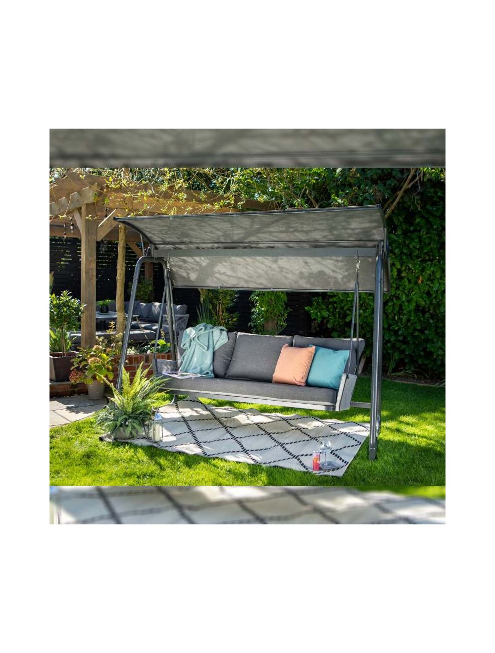 Hartman Dubai 3 Seat Garden Lounge Swing Minimalistic Garden Swing